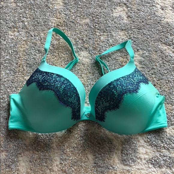 Victoria's Secret Other - VS Pushup Bra